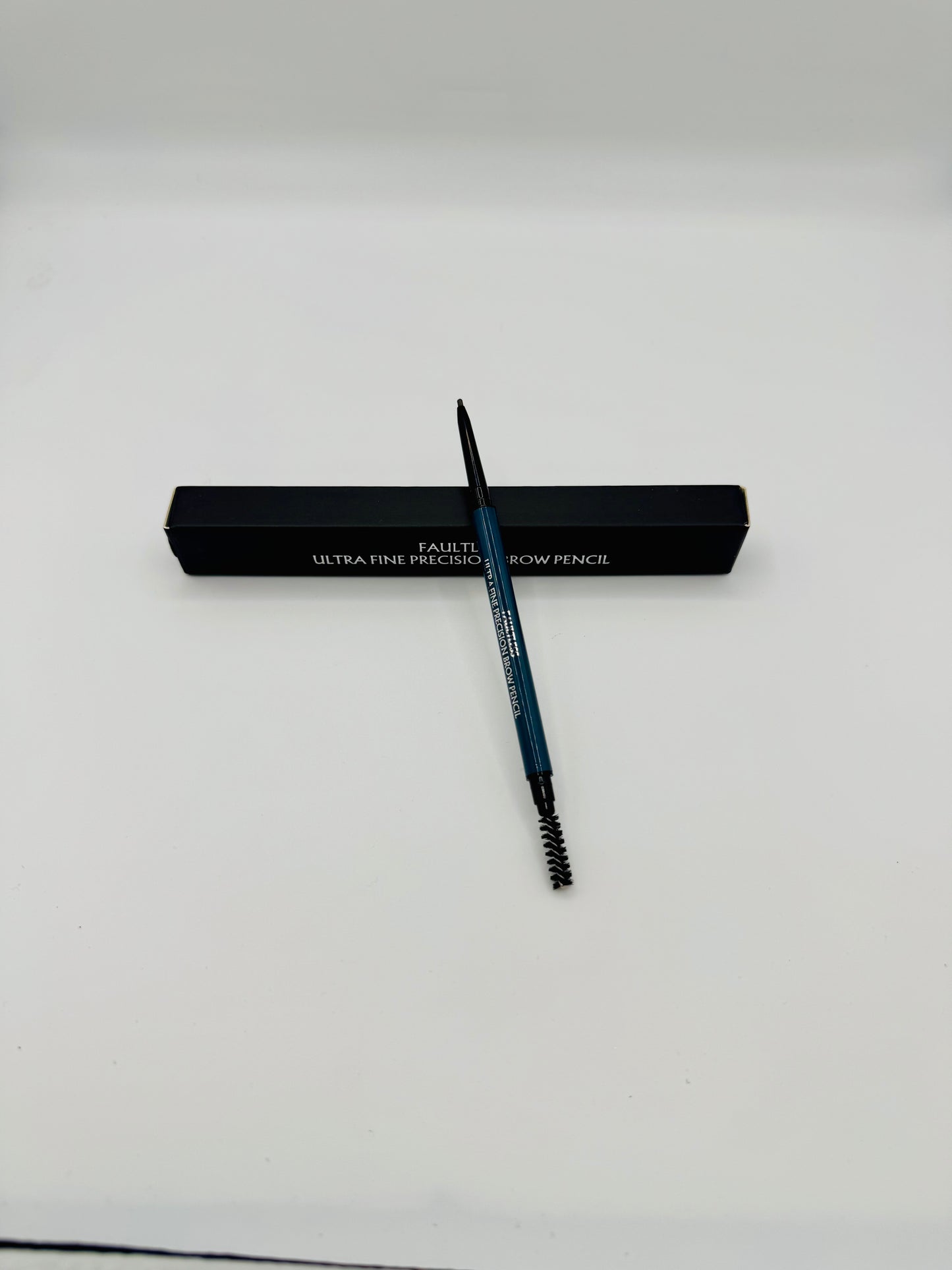 FAULTLESS Ultra Fine Precision Brow Pencil