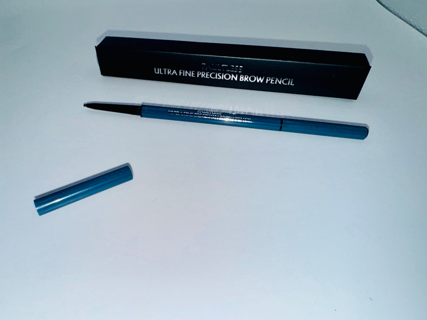 FAULTLESS Ultra Fine Precision Brow Pencil